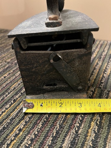 Antique Cast Iron Coal Iron with Wooden Handle & Rooster - photo 3