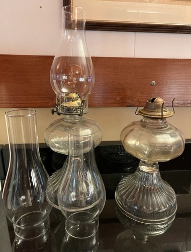 2 Antique Clear Etched Matching Glass Oil Lamp Pedestal Base - photo 3