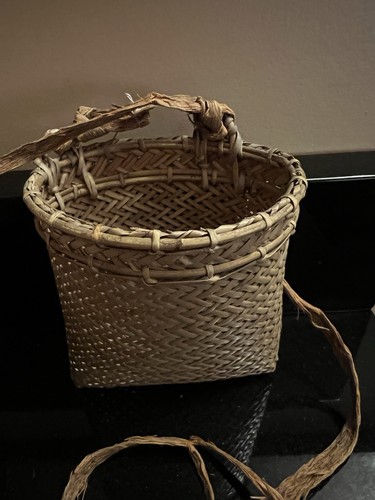 Barrel Basket Lidded Handled Purse Wicker Seed Pouch - photo 4