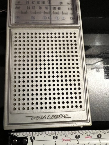 Vintage working Realistic AM FM Radio - photo 3