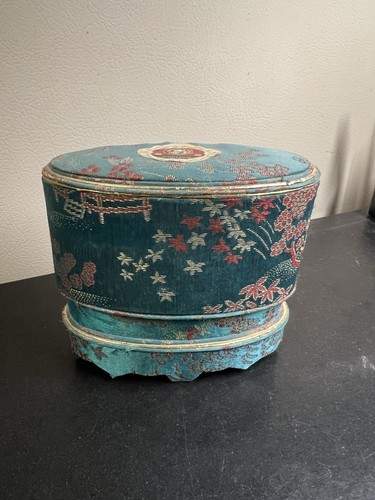 Vintage Shouxing Metal Gold Tone Balls In Brocade Case - photo 4