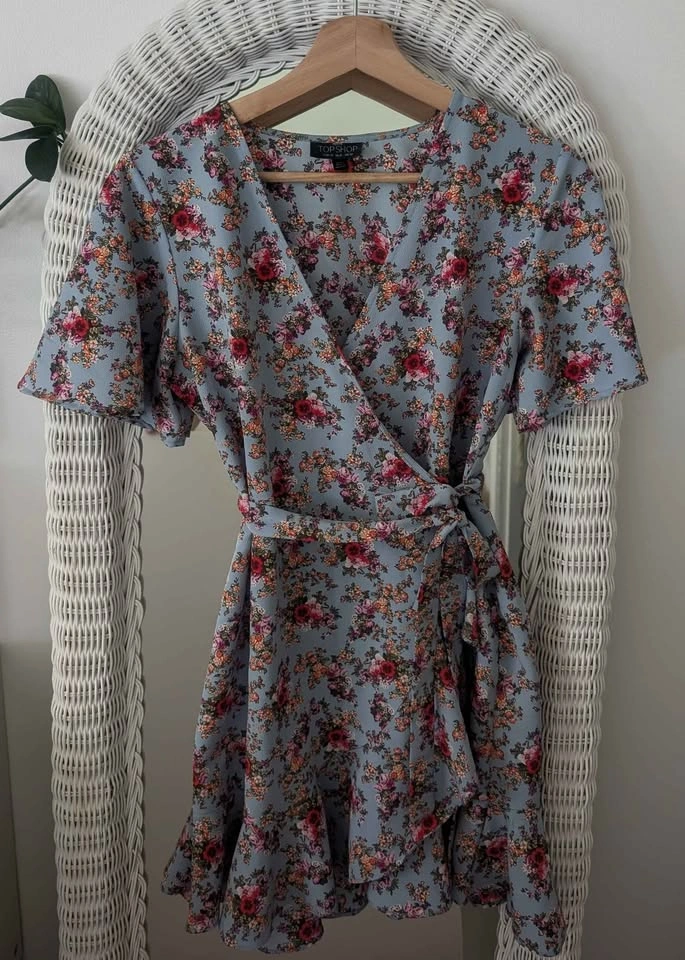 Topshop Petite Floral Wrap Dress Size US 6 - photo 2