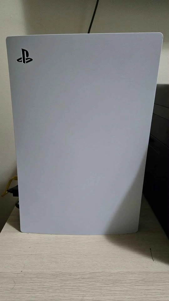 PS5 Digital Edition + Blue Controller + Charging Dock + Headset - photo 2