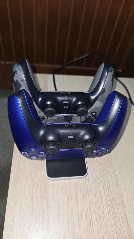 PS5 Digital Edition + Blue Controller + Charging Dock + Headset - photo 4