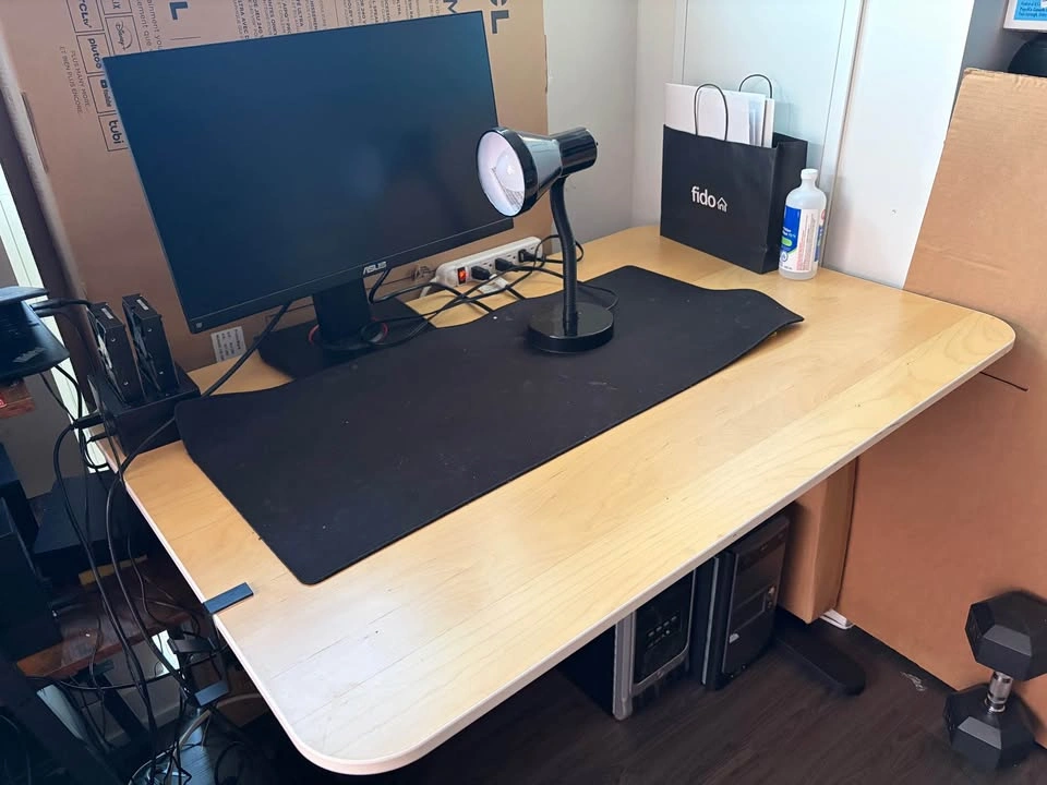 IKEA BEKANT Desk - Height Adjustable - photo 2