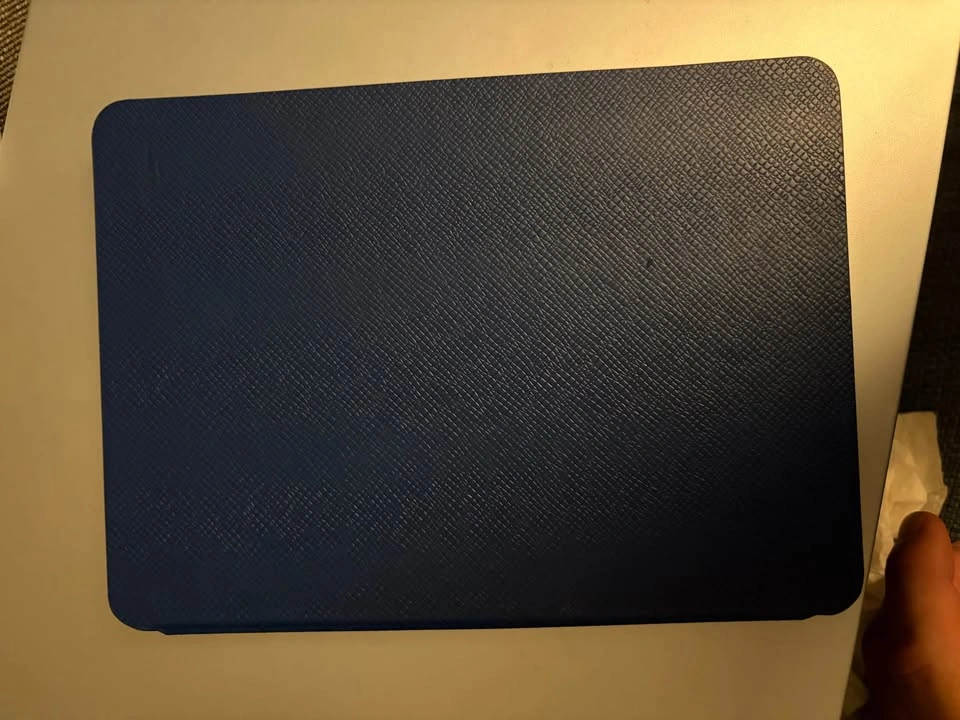 Kindle Paperwhite 12th Gen + Magnetic Cover Case - photo 2