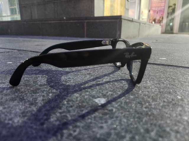 Ray-Ban Meta 2nd Gen. Smart Glasses w/ Transitional Lenses - photo 2
