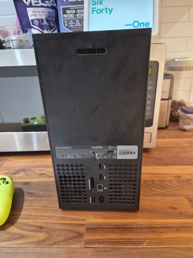 Microsoft Xbox Series X - photo 3