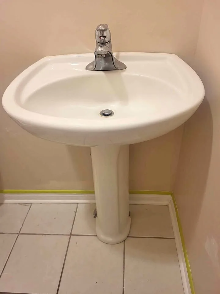 Pedestal Sink thumbnail