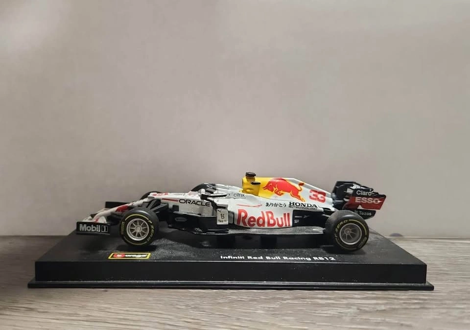 F1 bburago 1/43 model cars - photo 4