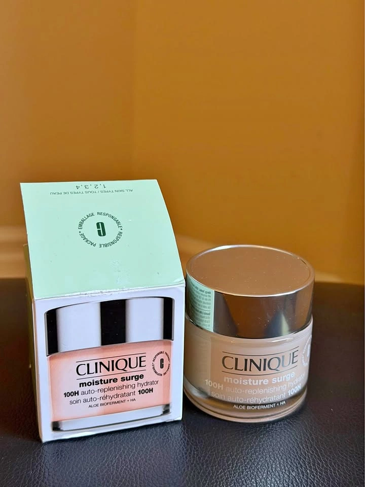 Moisture Surge 100H Auto-Replenishing Hydrator Gel-Cream