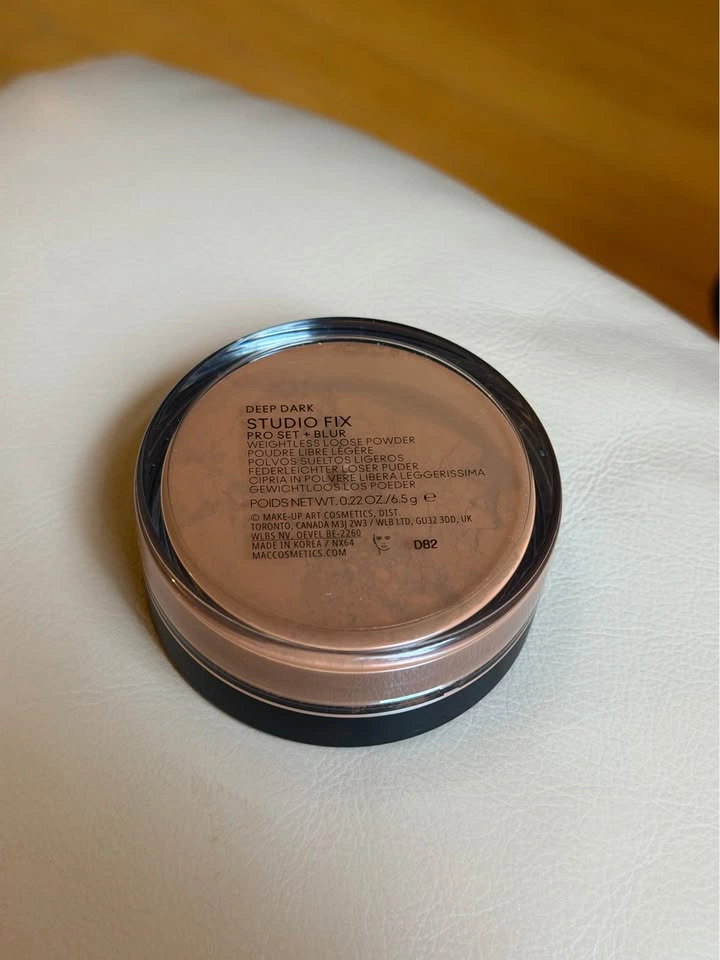 BNIB MAC Foundation and Concealers - photo 5