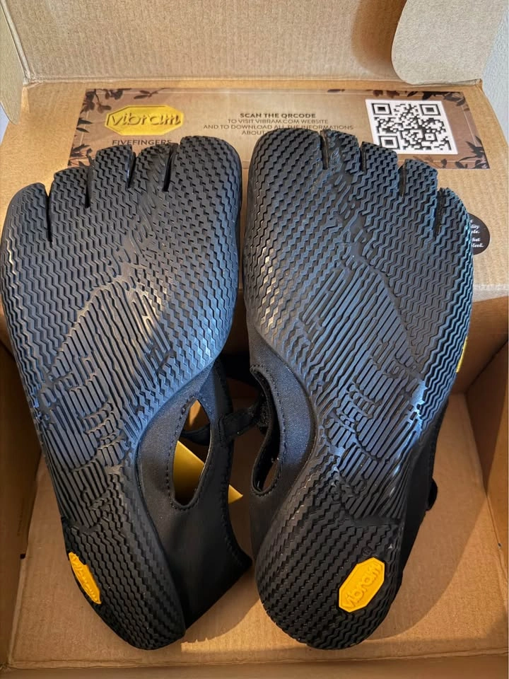 Vibram V Soul five finger shoes - size 40 - photo 2