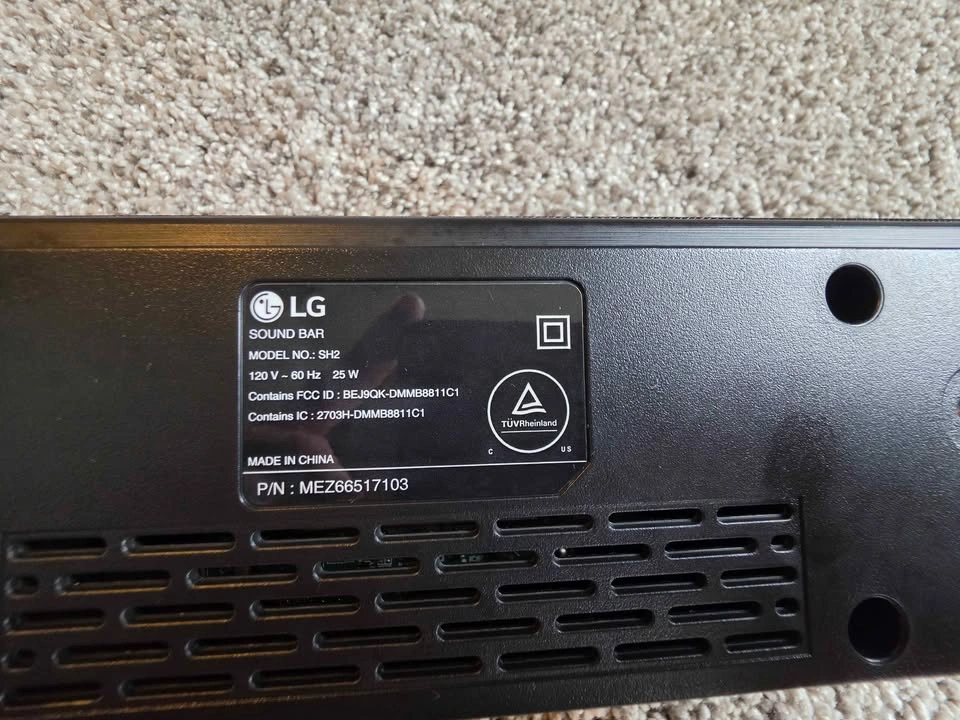 LG SH2 soundbar and subwoofer - photo 4
