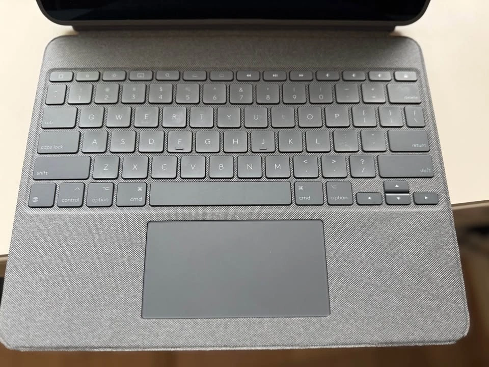 Logitech Combo Touch Keyboard Case for iPad Pro 12.9 - photo 2