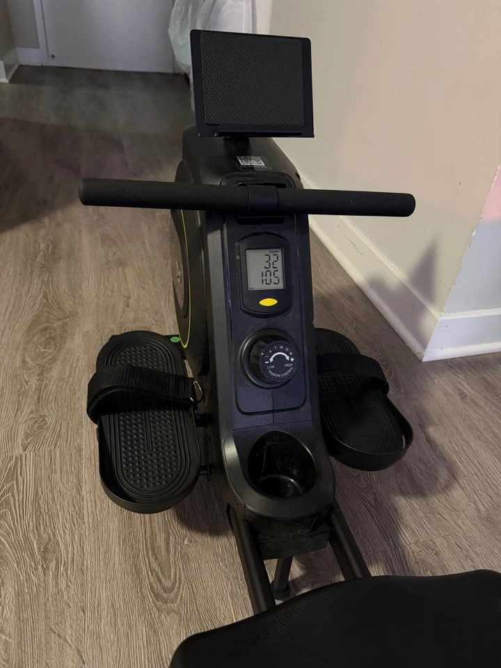 Rowing machine - easy upright storage - photo 4