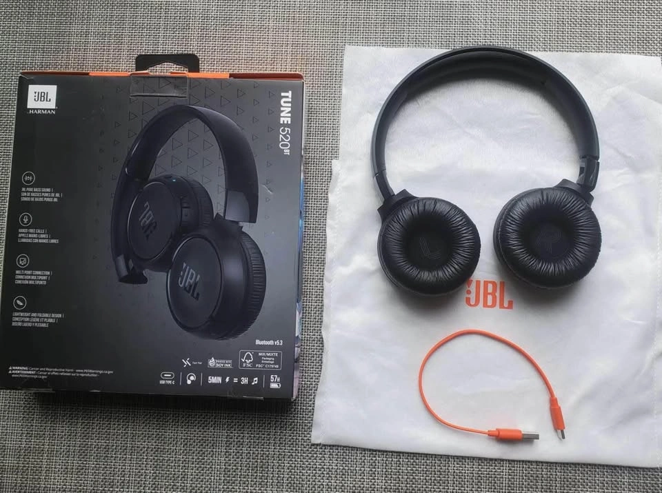 JBL Tune 520BT Blue Tooth Wireless Headphones - photo 3