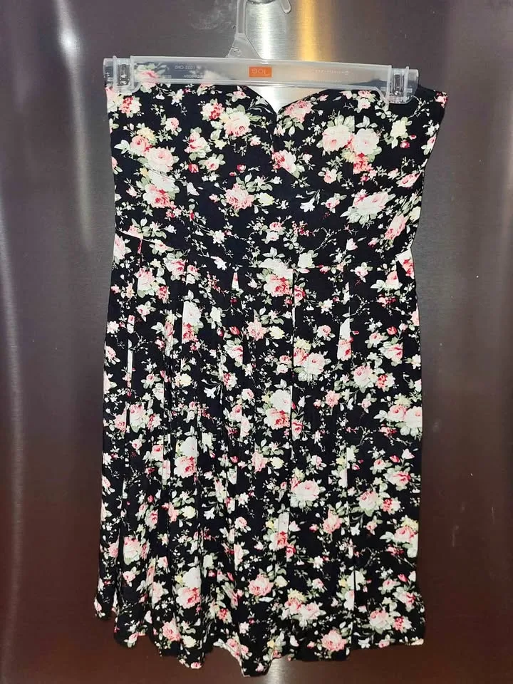 Size small ladies/teen dress thumbnail