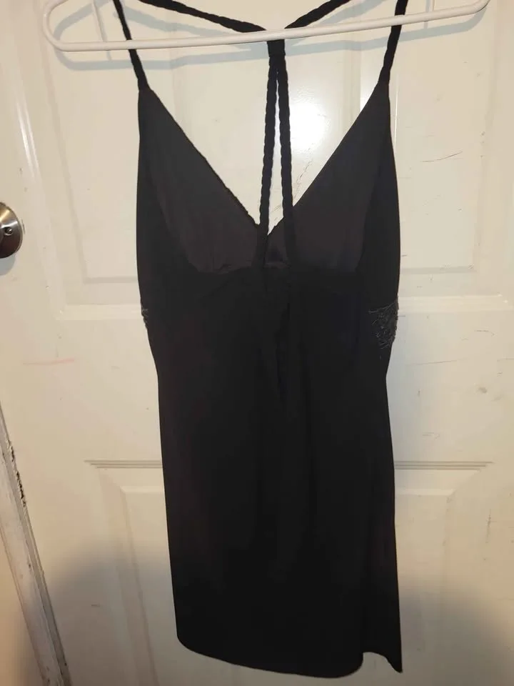 Size small ladies/teen dress image indicator(2)