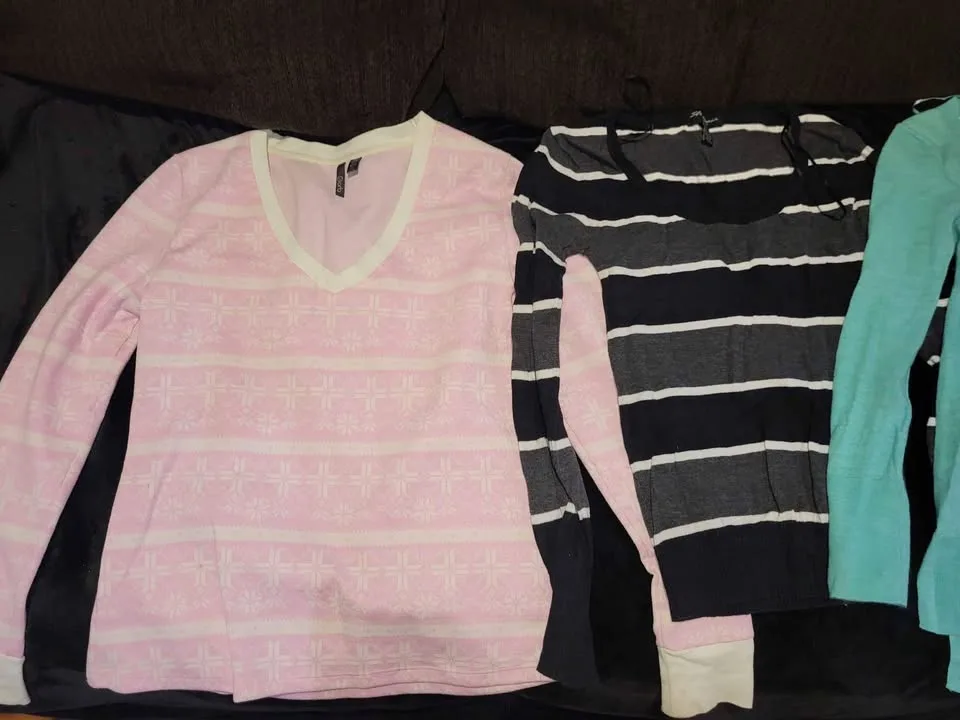 Small womens sweaters image indicator(3)