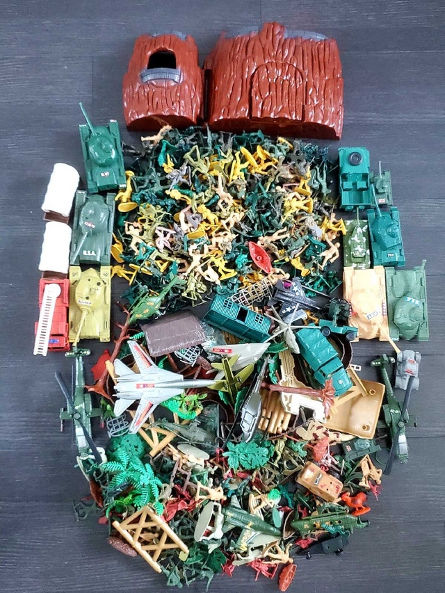 Huge Toy Army Men Lot (500+ PCS)