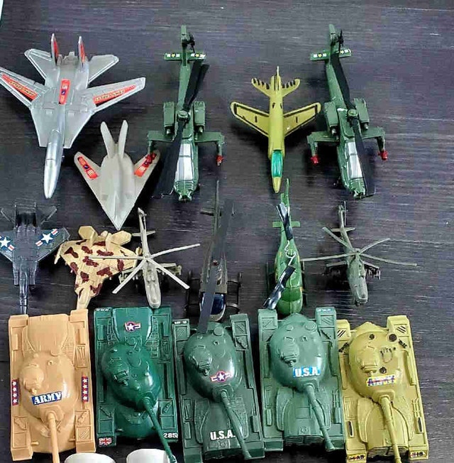 Huge Toy Army Men Lot (500+ PCS) - photo 2
