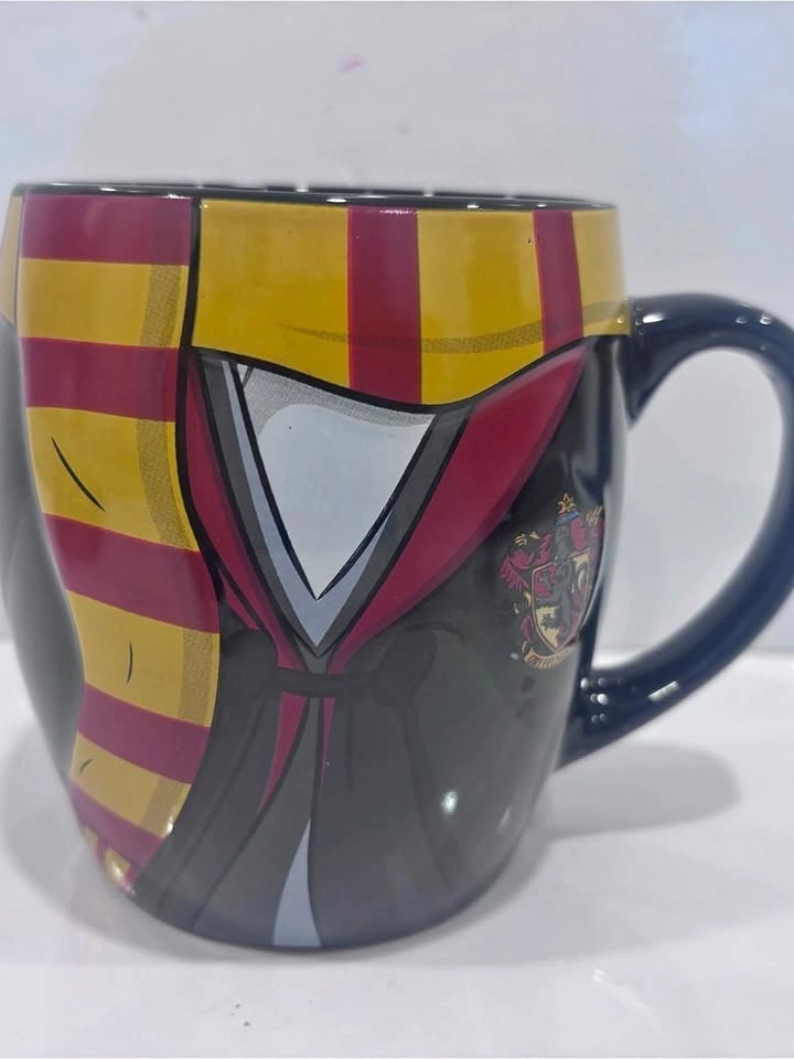 Harry Potter Gryffindor Scarf & Robe Ceramic Mug - Red & Gold