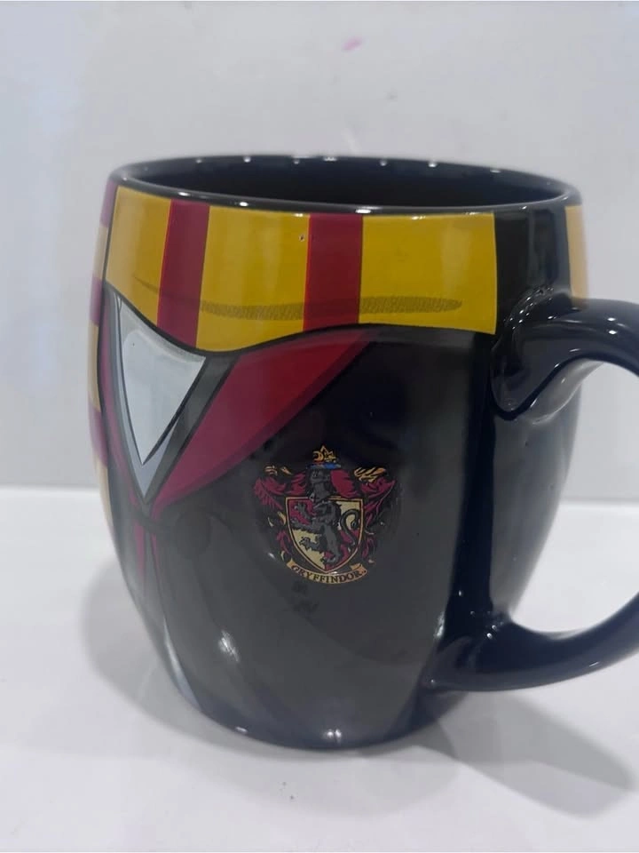 Harry Potter Gryffindor Scarf & Robe Ceramic Mug - Red & Gold - photo 2