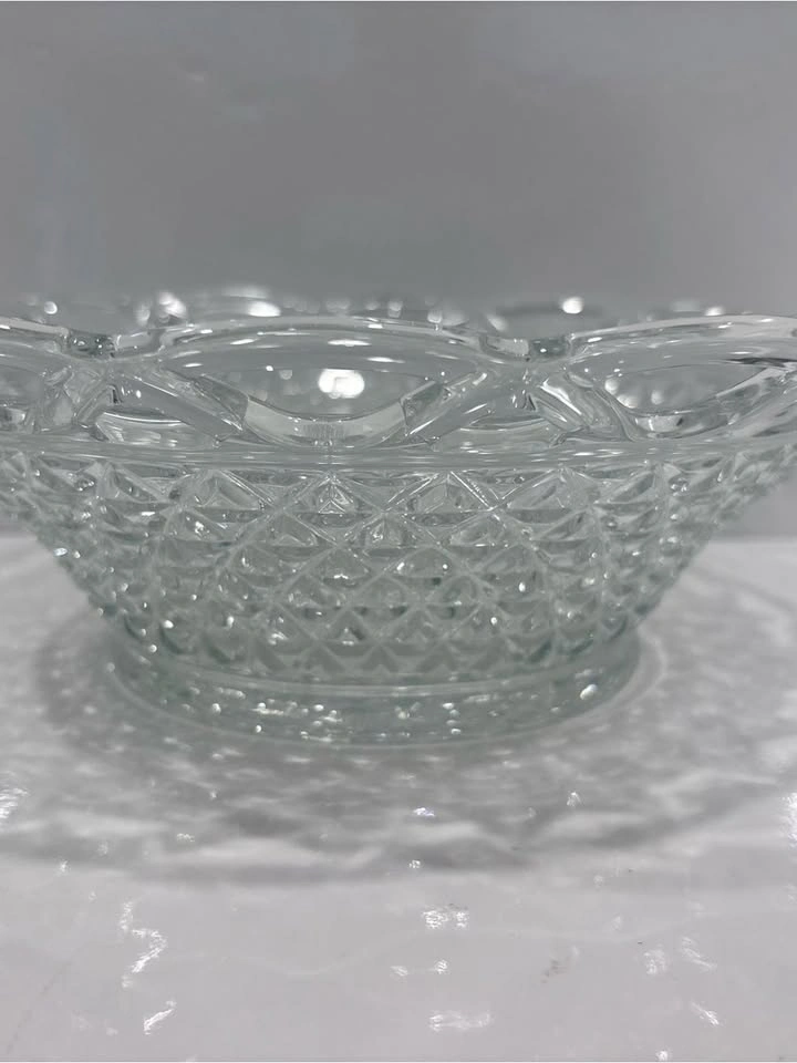 Vintage clear pressed glass serving bowl open lace rim diamond p - photo 2