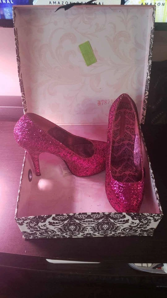 Size 11 Pink glitter Bordello heels by Pleaser - photo 4