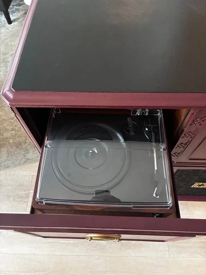 Up-cycled Vintage radio/phonograph console with Bluetooth - photo 2