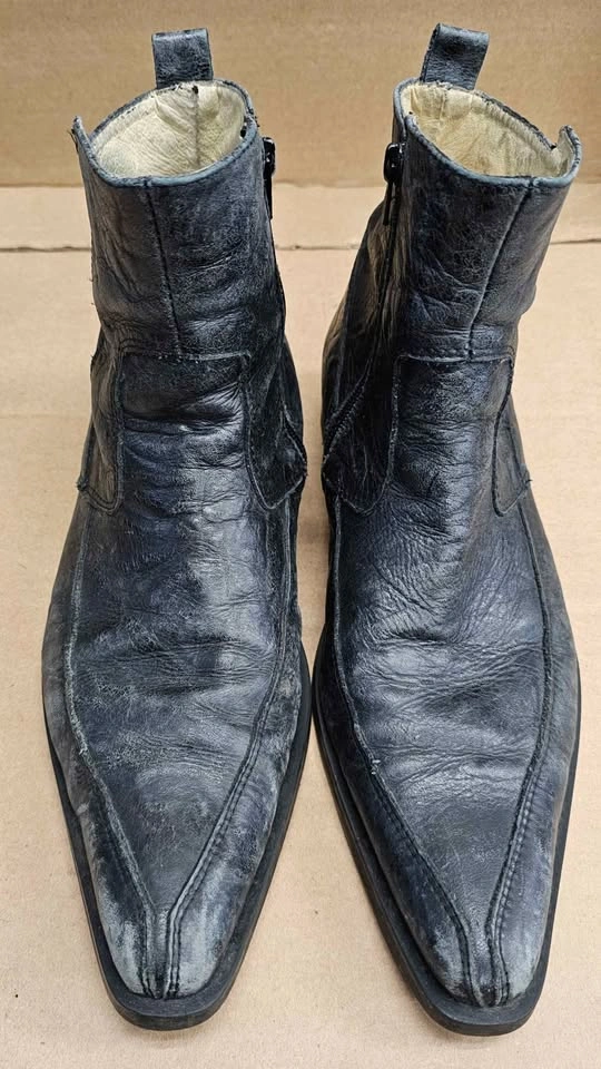 Vintage ALDO Italian Leather Pointed Toe Ankle Boots - EU 41 - photo 2