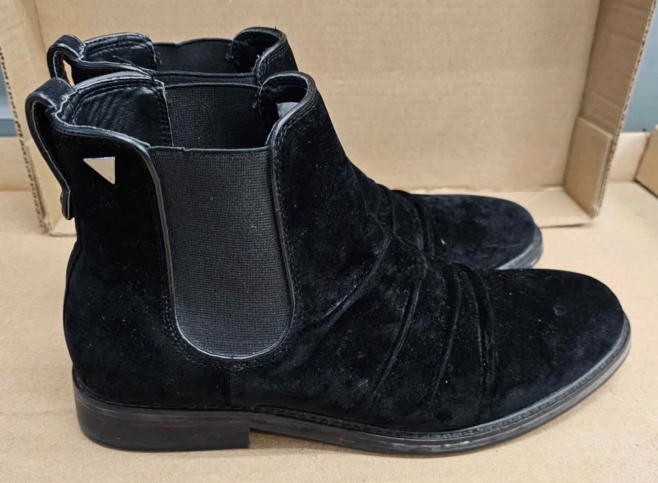 GUESS Jarson Men's Black Suede Ruched Chelsea Boots - US 8 - photo 3