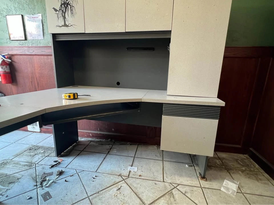 Classic L Shaped Desk with Hutch - photo 4