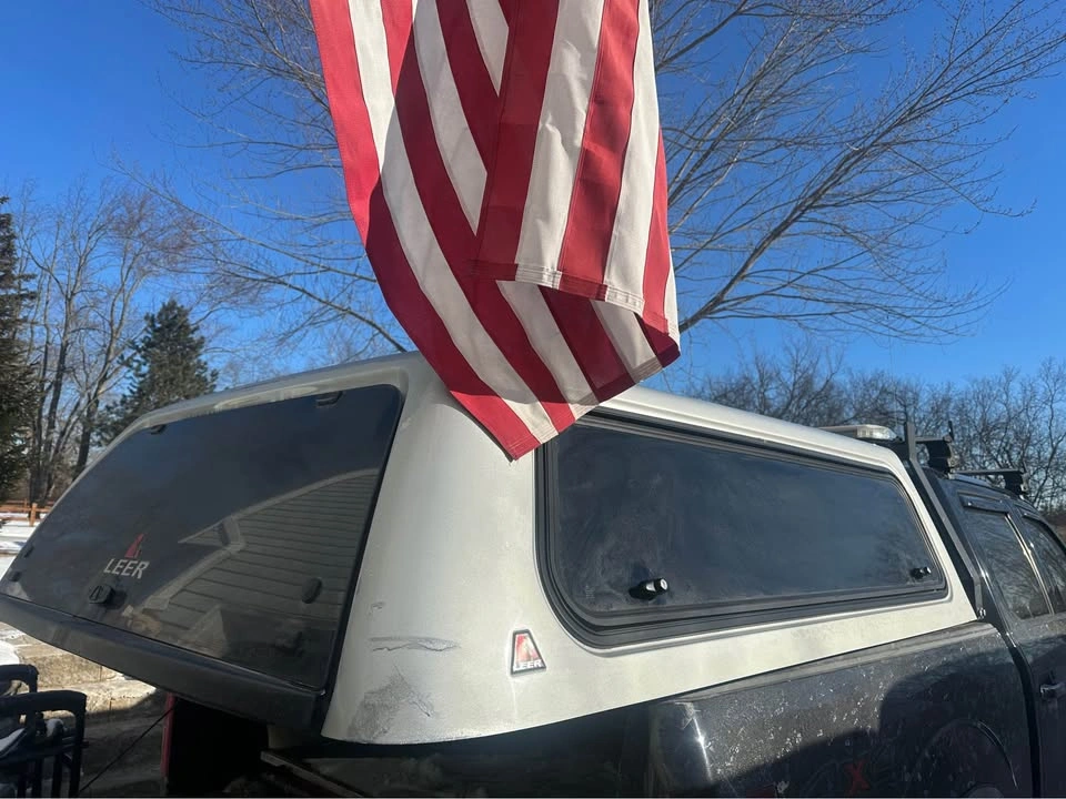 Camper Topper Cap for 2014-2018 Silverado 6.6ft Bed - photo 4