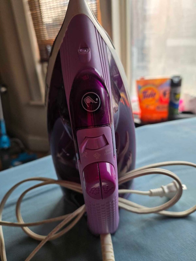 T-Fal Steam Iron and Ironing Board - photo 2