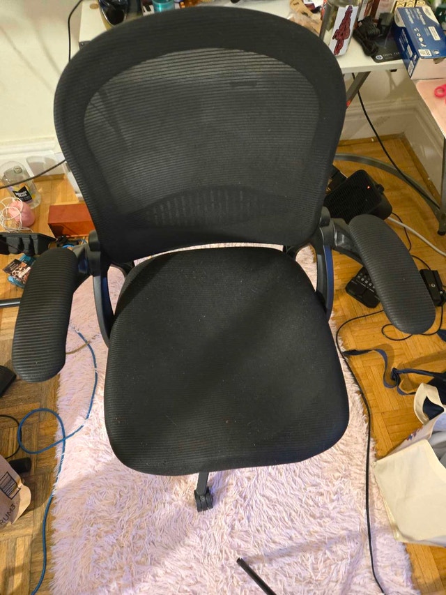 Staples Mesh Office Chair - photo 5