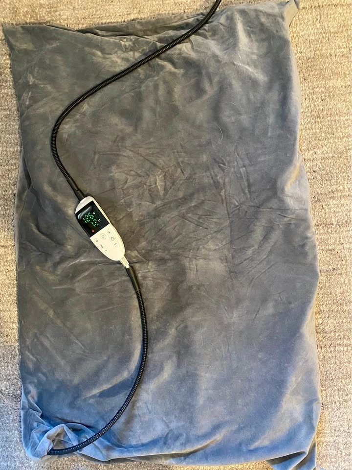 Heating pad for dog or cat