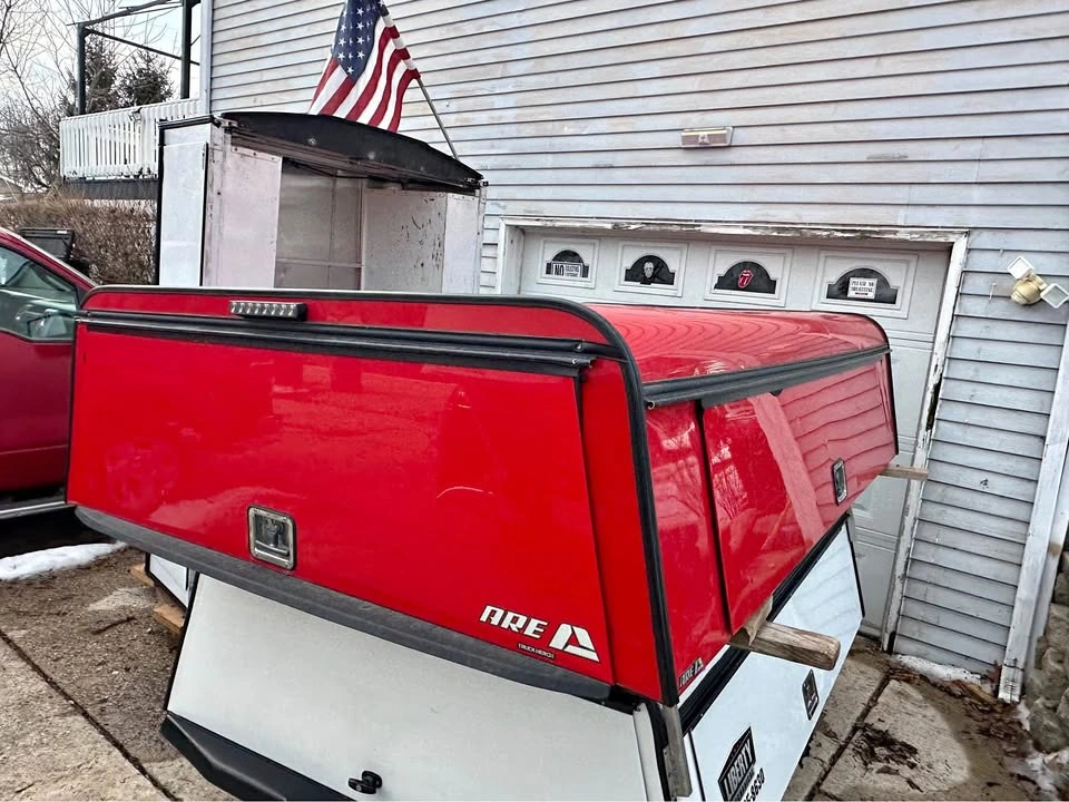 2022 Silverado 2500/3500 8ft Camper Topper Cap