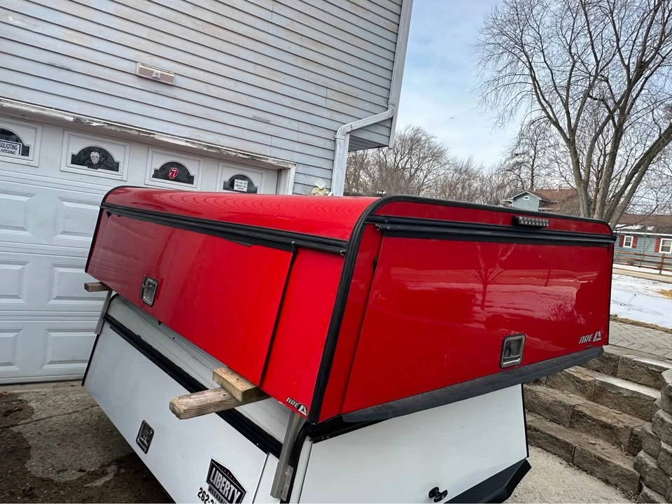2022 Silverado 2500/3500 8ft Camper Topper Cap - photo 2