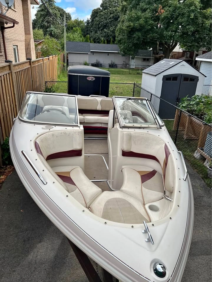 Larson 186 LXI Bowrider