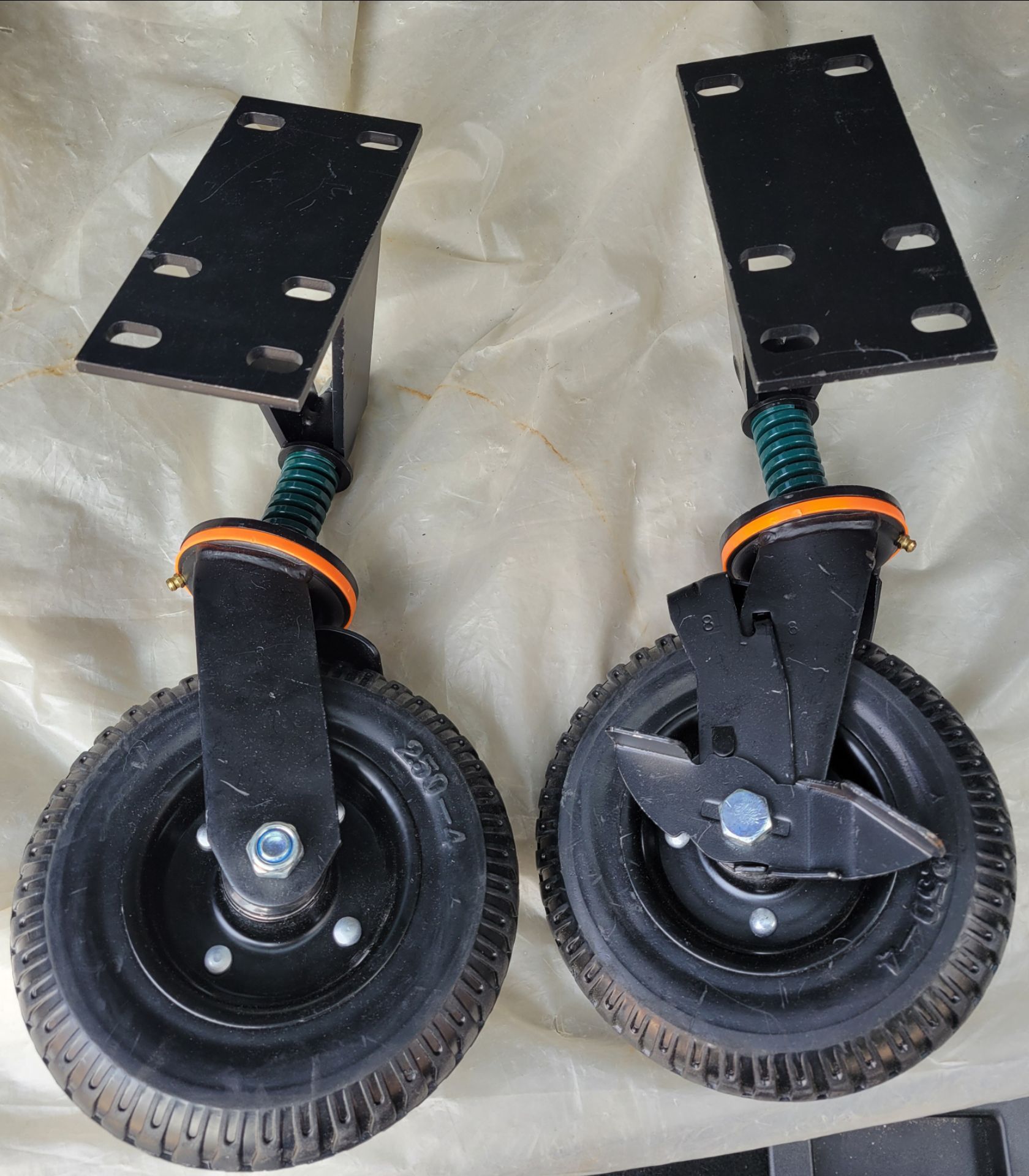 8" Heavy Duty Spring-Loaded Gate Wheel (600lbs Capacity) - photo 4
