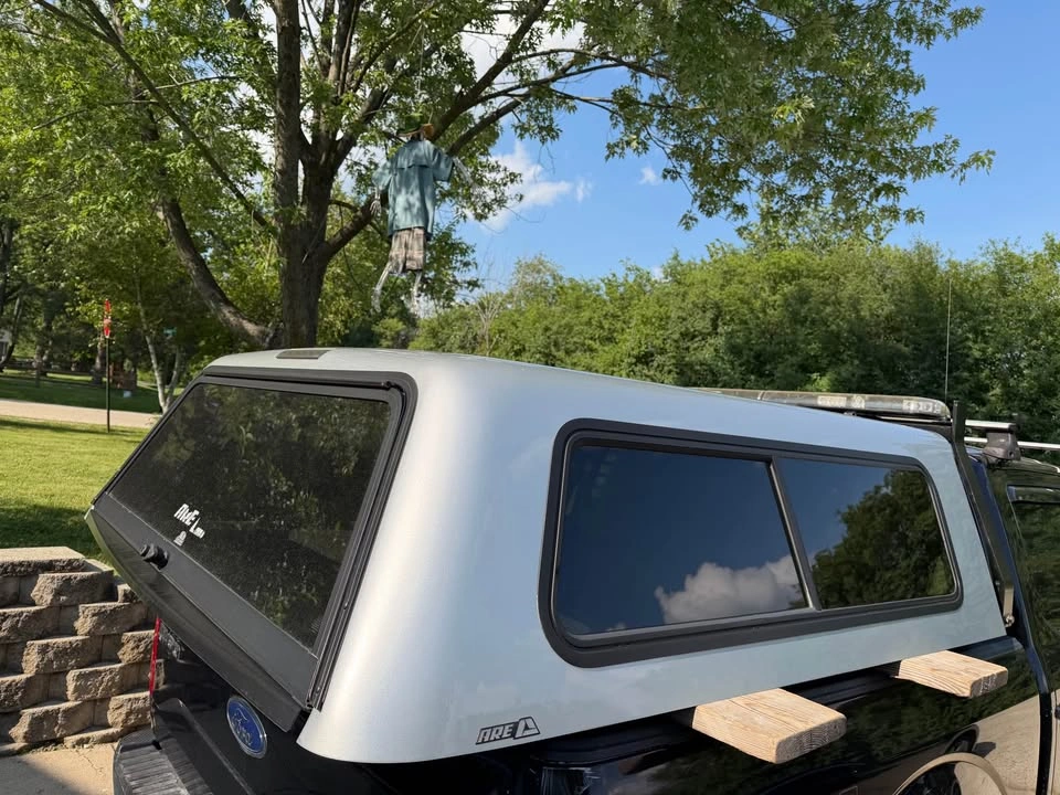 Camper Topper Cap for Silverado 1500 Crew Cab 5.6 Short Bed - photo 3