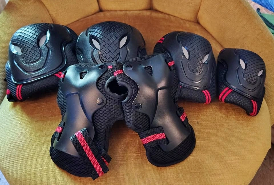 knee, elbow and wrist pads set