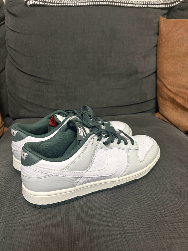 Nike Dunk Low SIZE 10