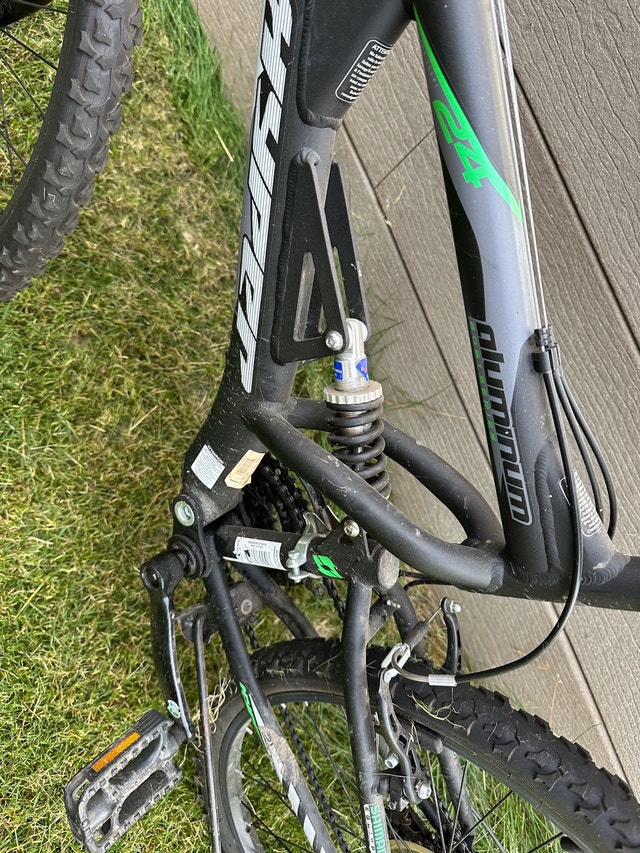 Hyper Bear Mountain 24" Dual Suspension Aluminum Bike - photo 3