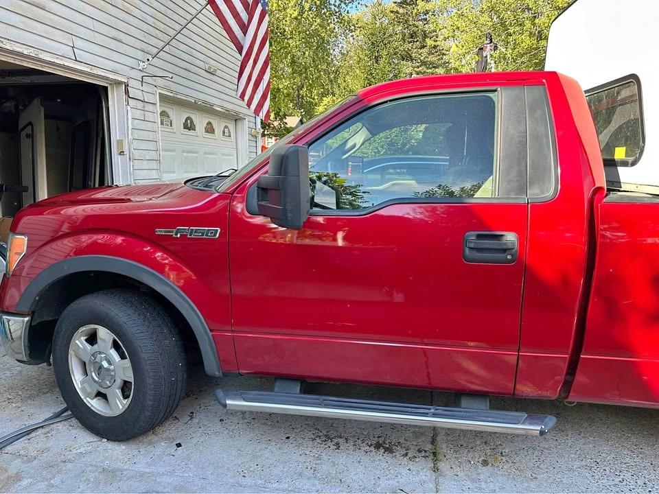 2010 Ford F150 Regular Cab XLT Pickup 2D 8 ft