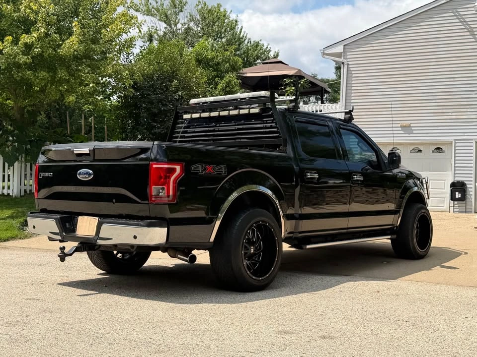 2016 Ford F150 SuperCrew Cab XLT 4D 5.5ft Bed - photo 4