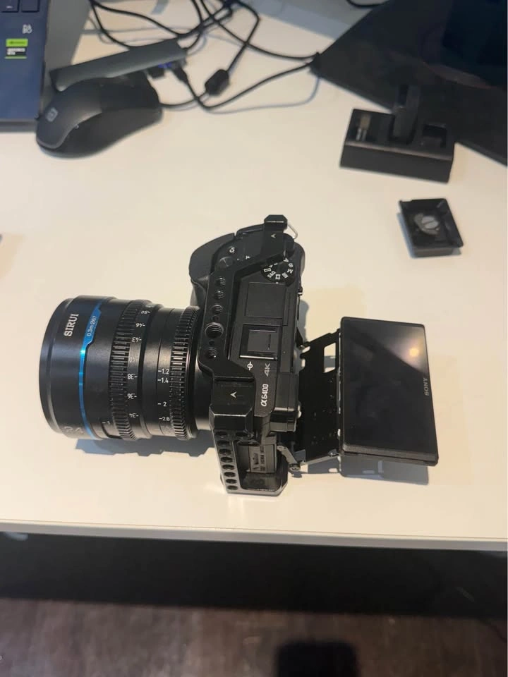 Sony A6400 with lens bundle - photo 3