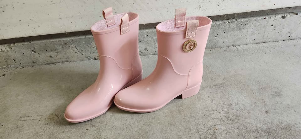 Ladies Guess boots - photo 2